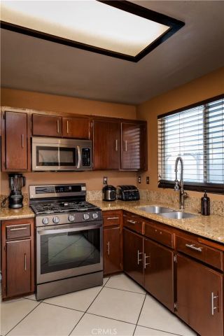 13868 Lexus Lane, Fontana, CA 92335