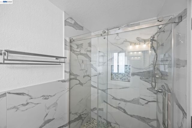29627 Desert Oak Ct 26, Hayward, CA 94544