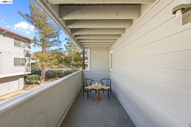 29627 Desert Oak Ct 26, Hayward, CA 94544