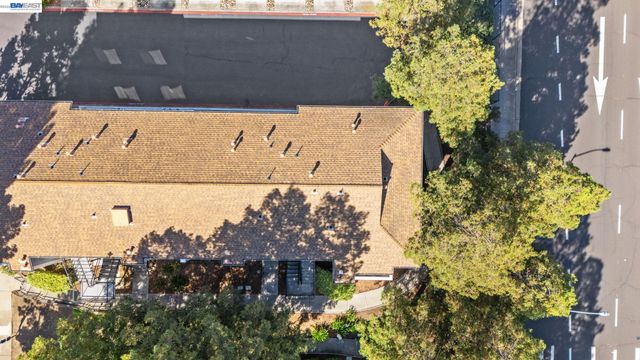 29627 Desert Oak Ct 26, Hayward, CA 94544