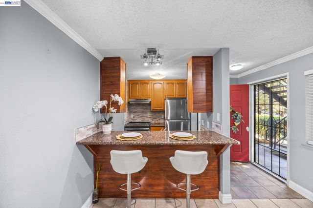 29627 Desert Oak Ct 26, Hayward, CA 94544