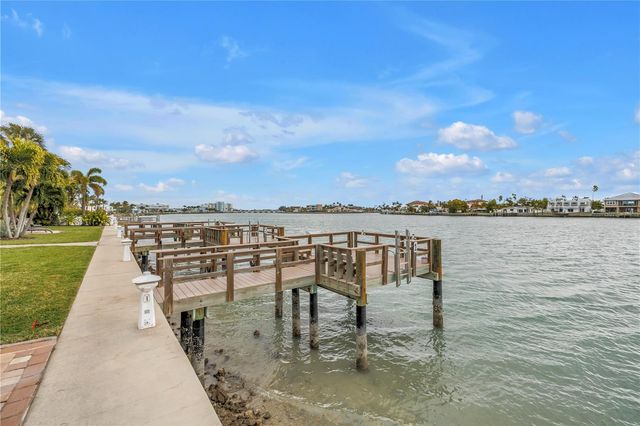 10265 GULF BOULEVARD B315, St Petersburg, FL 33706