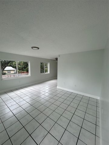 6601 SW 46th Street 201, Davie, FL 33314