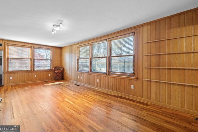 407 East College Street, Bowdon, GA 30108