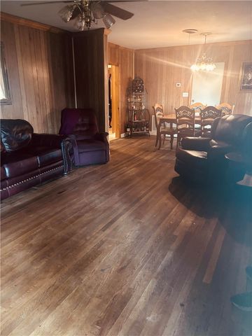 845 N Reynolds, Alice, TX 78332