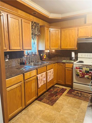 845 N Reynolds, Alice, TX 78332