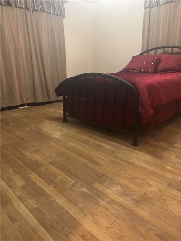 845 N Reynolds, Alice, TX 78332