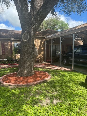845 N Reynolds, Alice, TX 78332