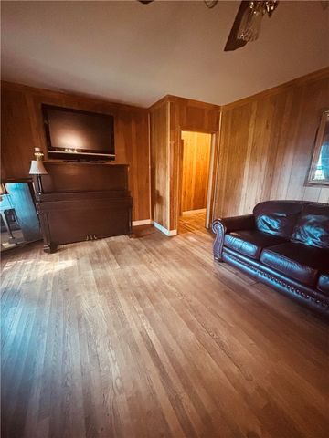 845 N Reynolds, Alice, TX 78332