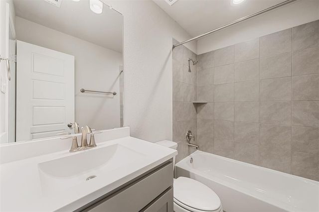 3314 Rolling River Drive, Baytown, TX 77521