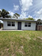 3961 Park Lane B, Palm Springs, FL 33406