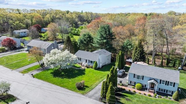 11 Riverside Dr, Webster, MA 01570