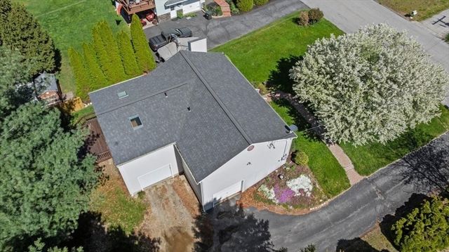 11 Riverside Dr, Webster, MA 01570