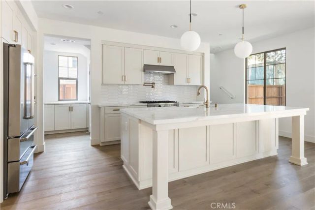 173 E Palm Street East, Altadena, CA 91001