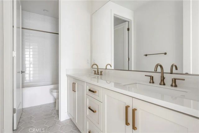 173 E Palm Street East, Altadena, CA 91001