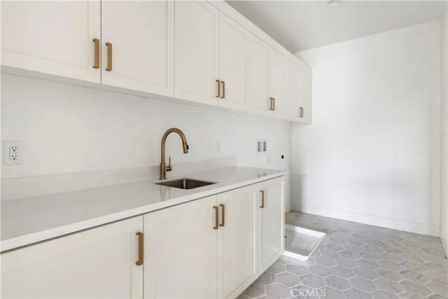 173 E Palm Street East, Altadena, CA 91001