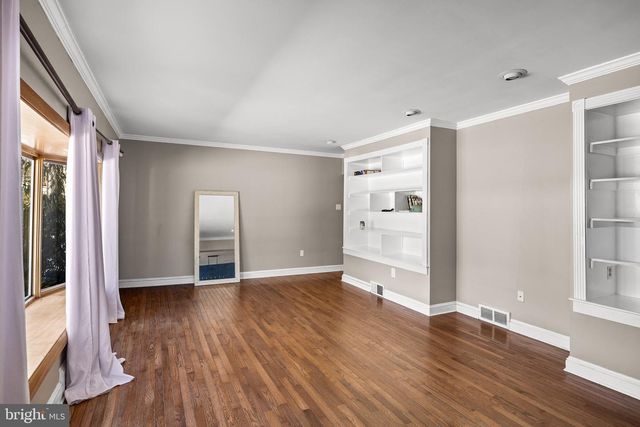 136 PARADISE DR, Voorhees, NJ 08043