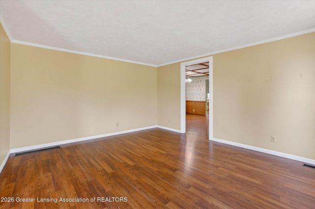 205 High Street, Laingsburg, MI 48848