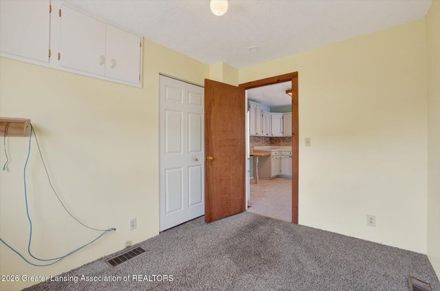 205 High Street, Laingsburg, MI 48848