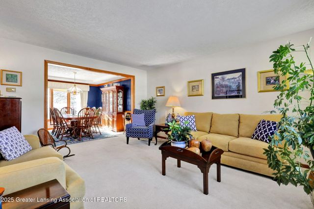 4915 Canyon Trail, Lansing, MI 48917