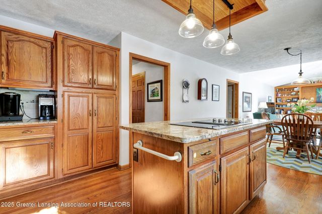 4915 Canyon Trail, Lansing, MI 48917