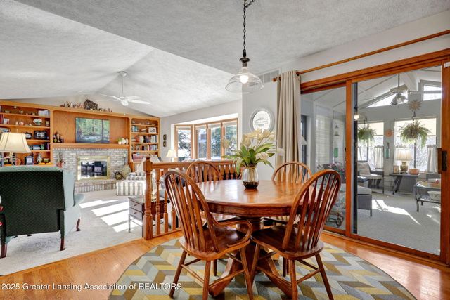 4915 Canyon Trail, Lansing, MI 48917