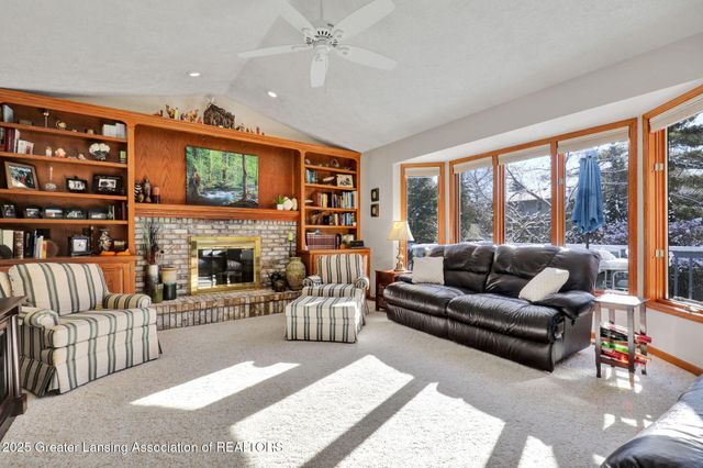 4915 Canyon Trail, Lansing, MI 48917