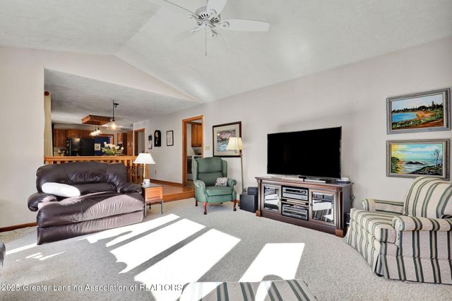 4915 Canyon Trail, Lansing, MI 48917