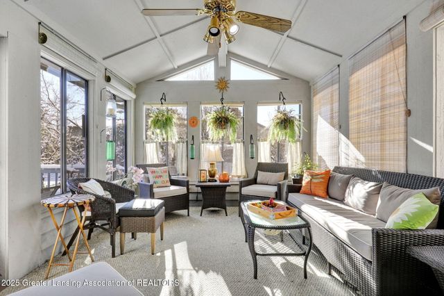 4915 Canyon Trail, Lansing, MI 48917