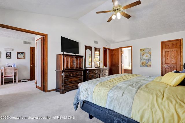 4915 Canyon Trail, Lansing, MI 48917