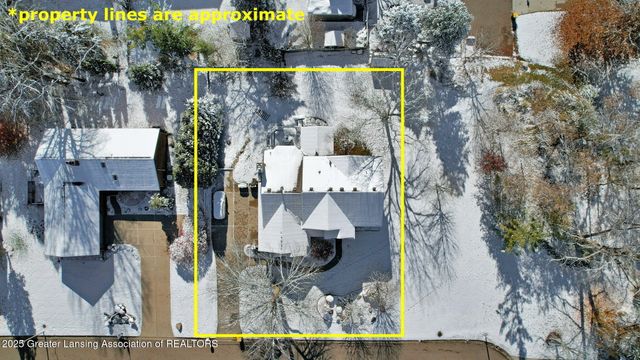 4915 Canyon Trail, Lansing, MI 48917