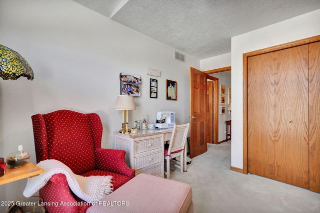 4915 Canyon Trail, Lansing, MI 48917