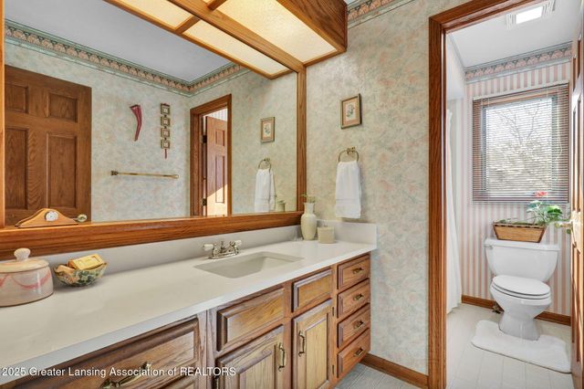 4915 Canyon Trail, Lansing, MI 48917