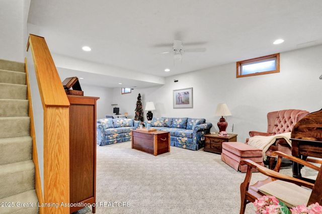 4915 Canyon Trail, Lansing, MI 48917