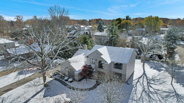 4915 Canyon Trail, Lansing, MI 48917