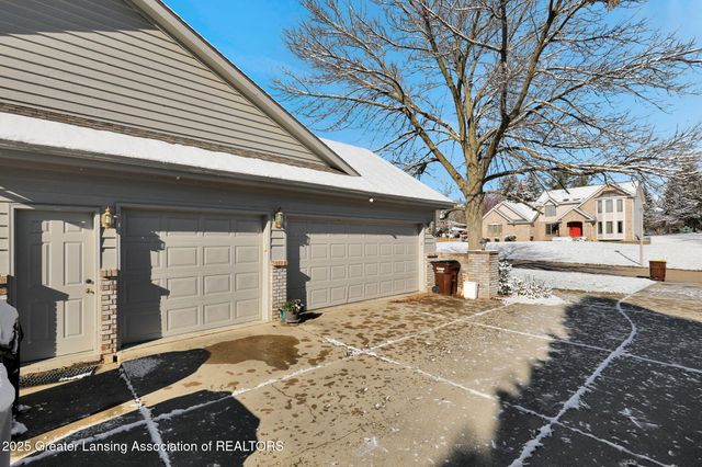 4915 Canyon Trail, Lansing, MI 48917