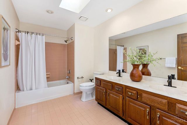 9761 Berry Hill Drive, West Chester, OH 45241