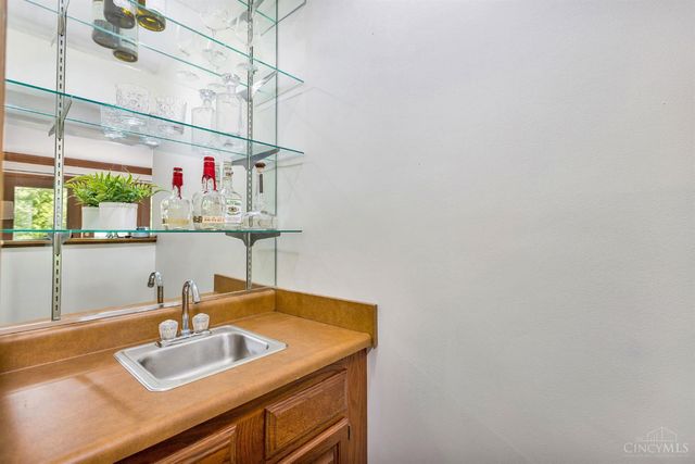 9761 Berry Hill Drive, West Chester, OH 45241
