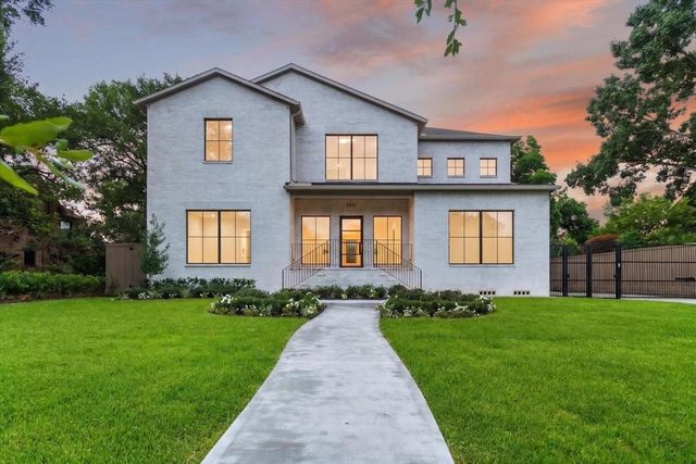2341 Maroneal St, Houston, TX 77030