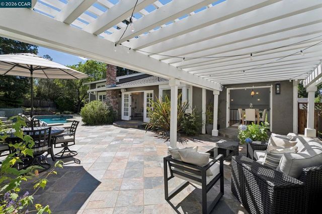 1718 Rockspring Place, Walnut Creek, CA 94596