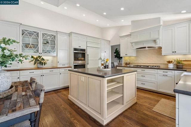 1718 Rockspring Place, Walnut Creek, CA 94596
