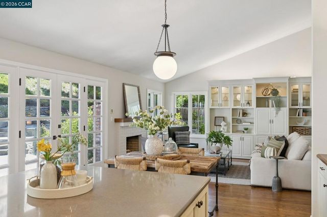 1718 Rockspring Place, Walnut Creek, CA 94596