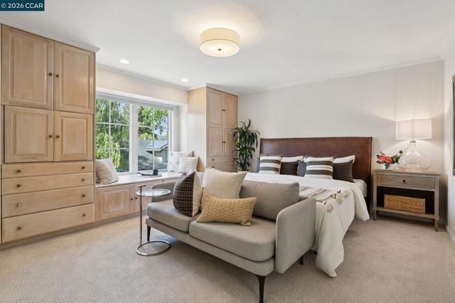 1718 Rockspring Place, Walnut Creek, CA 94596