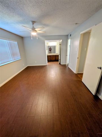 10650 Steppington Drive 116, Dallas, TX 75230