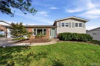 1207 Fieldhurst Drive, Ballwin, MO 63011