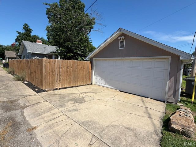 752 S Englewood Avenue, Evansville, IN 47714