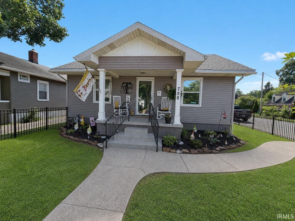 752 S Englewood Avenue, Evansville, IN 47714