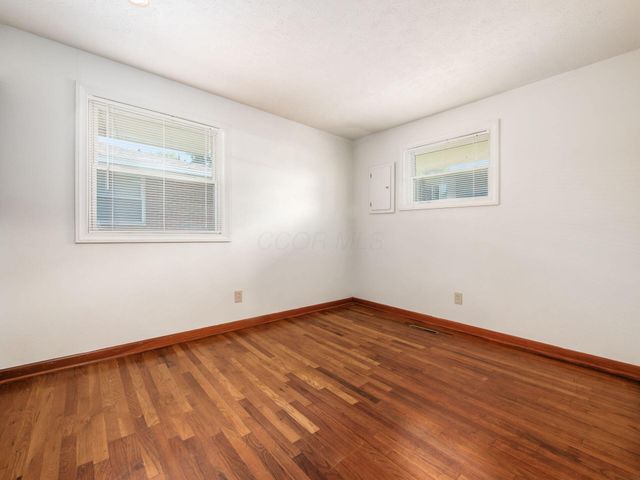 1140 Eastfield Road, Worthington, OH 43085