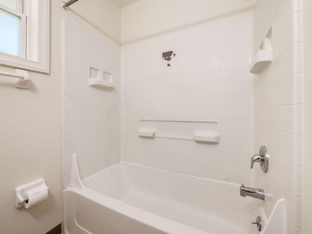 1140 Eastfield Road, Worthington, OH 43085