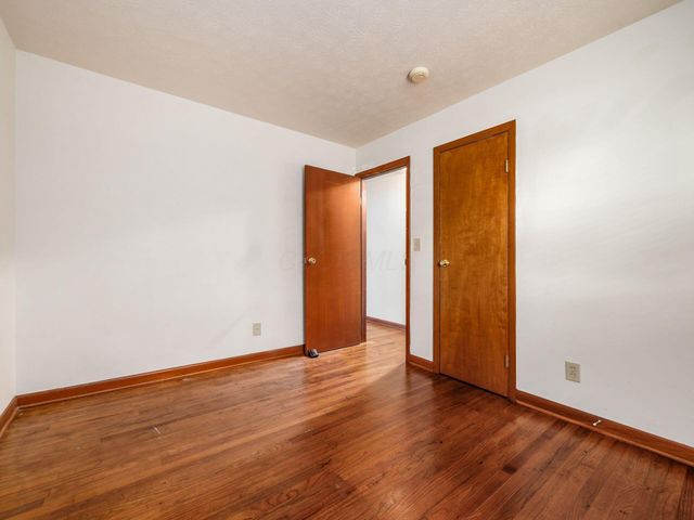 1140 Eastfield Road, Worthington, OH 43085